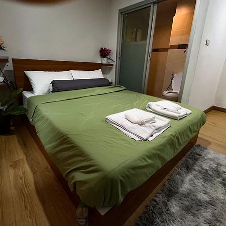 Bud Brew Beyond Dispensary And Hotel Bangkok Extérieur photo