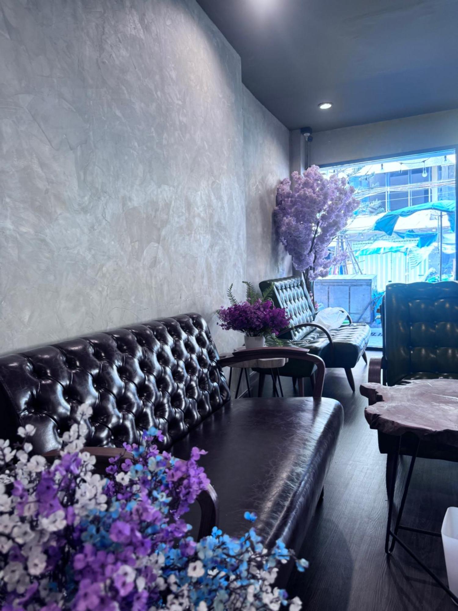 Bud Brew Beyond Dispensary And Hotel Bangkok Extérieur photo