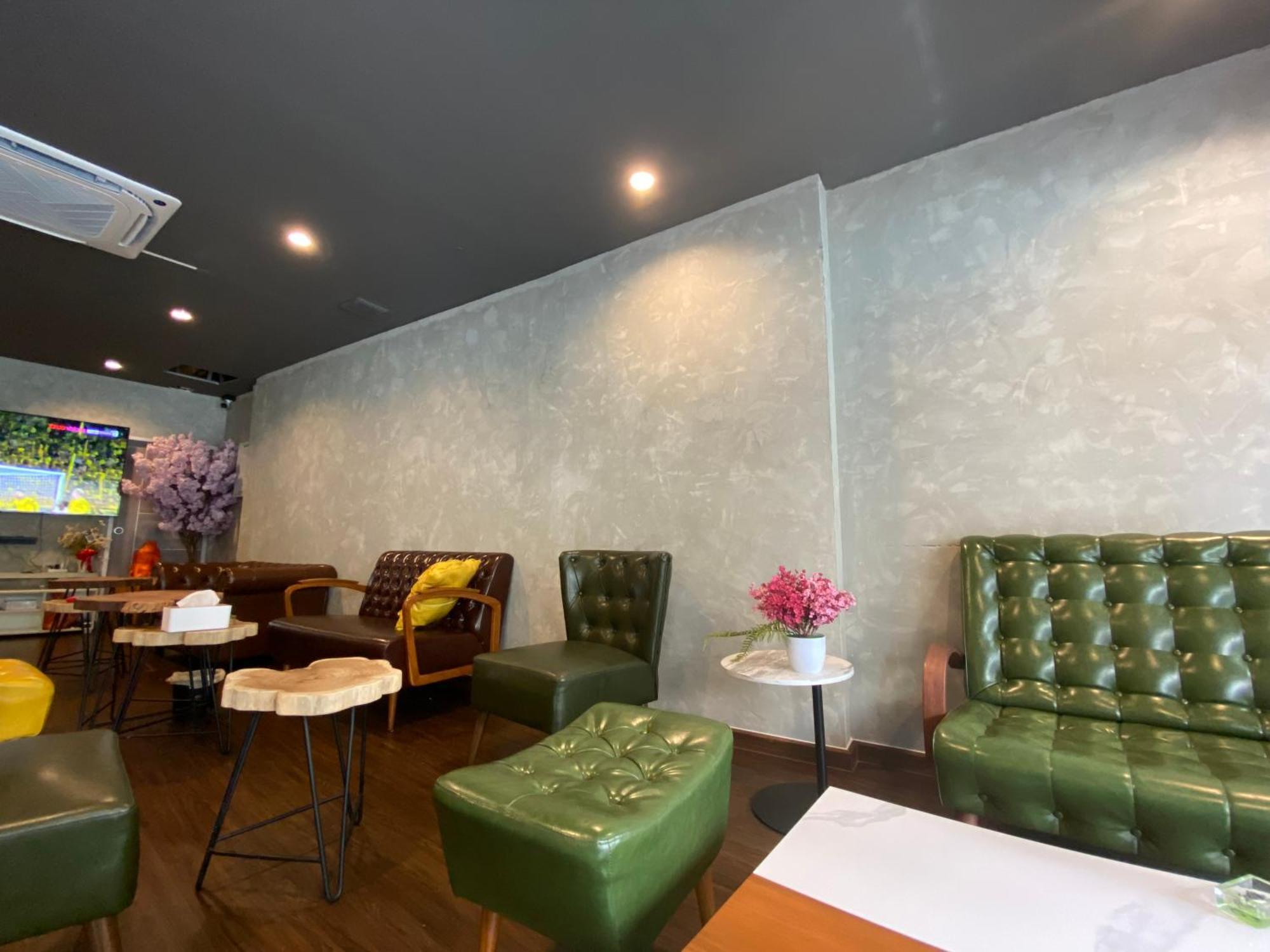 Bud Brew Beyond Dispensary And Hotel Bangkok Extérieur photo